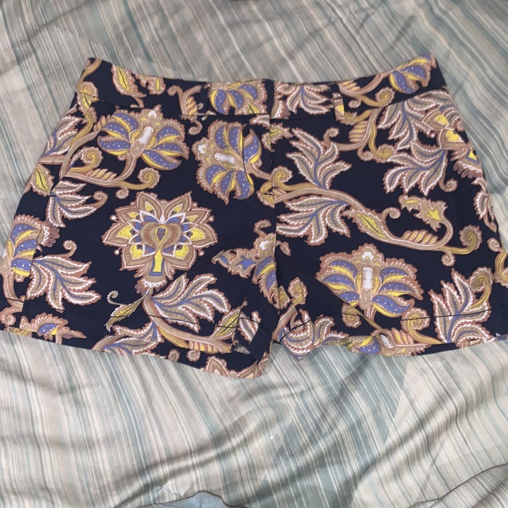 Ann Taylor LOFT navy cream and yellow graphic pattern linen blend shorts 6